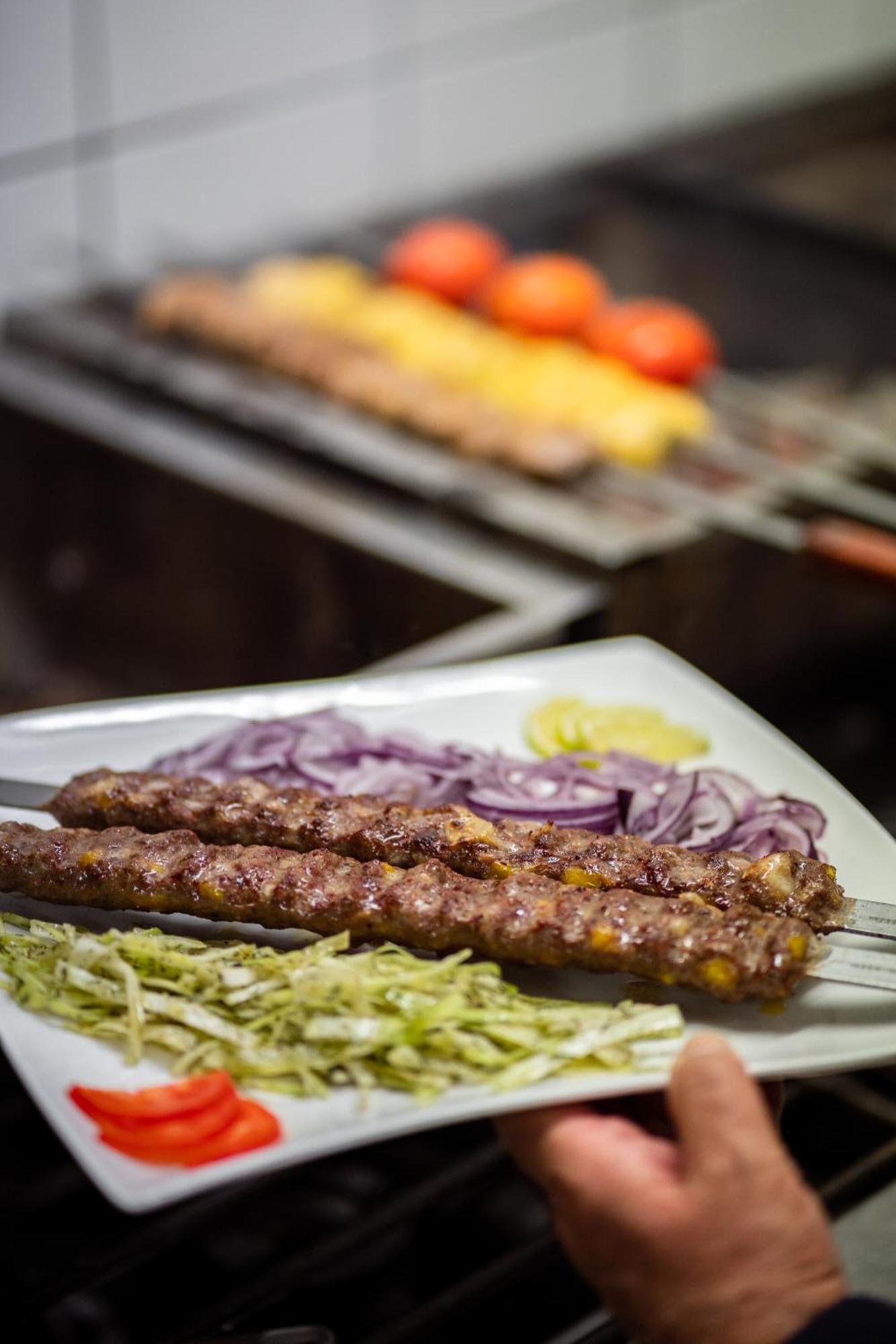 Bellevue Hotel Restaurant Kutchi מראה חיצוני תמונה